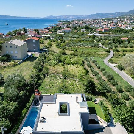 Life - New And Luxury Holiday House Kaštela المظهر الخارجي الصورة