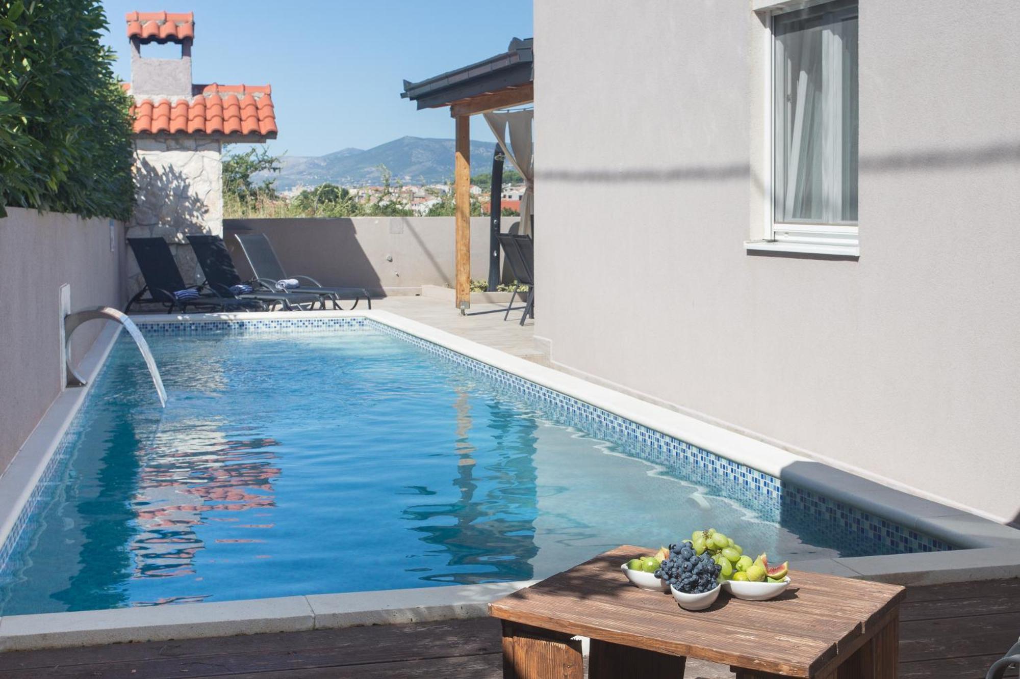 Life - New And Luxury Holiday House Kaštela المظهر الخارجي الصورة